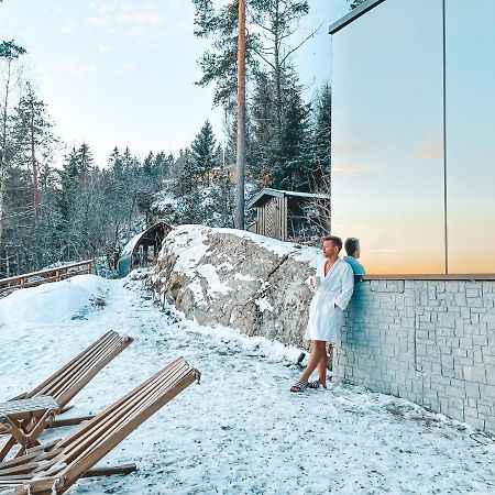 The Wonderinn Mirrored Glass Cabin - Wonderinn Delta Hektner Exteriör bild